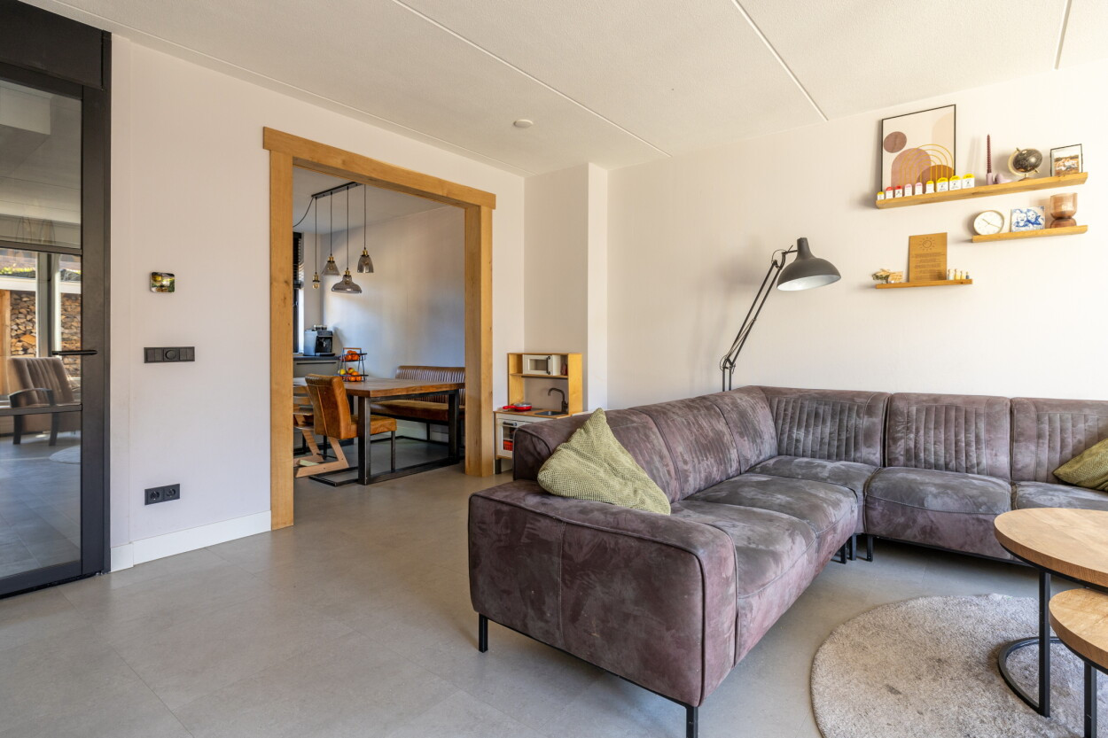 Tussenwoning te koop: Feytahof 13, Elspeet