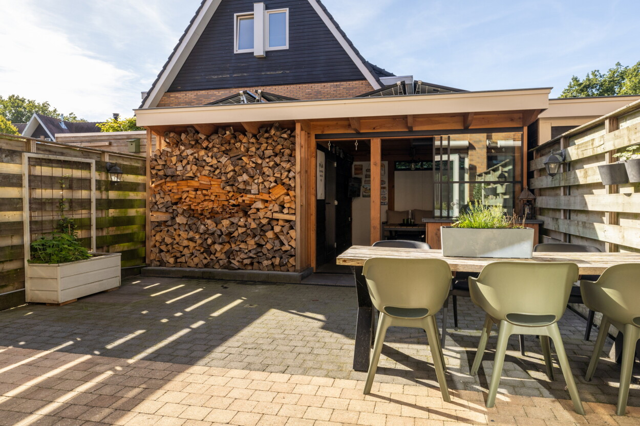 Tussenwoning te koop: Feytahof 13, Elspeet