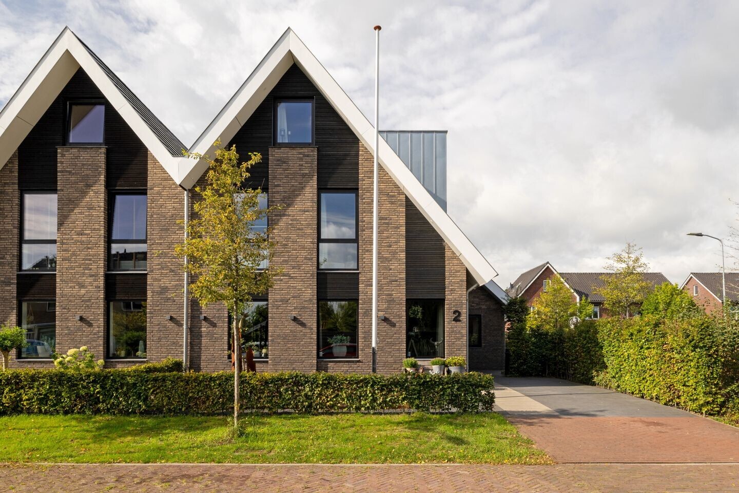 Twee-onder-één-kap te koop: Weversweg 2, Hulshorst