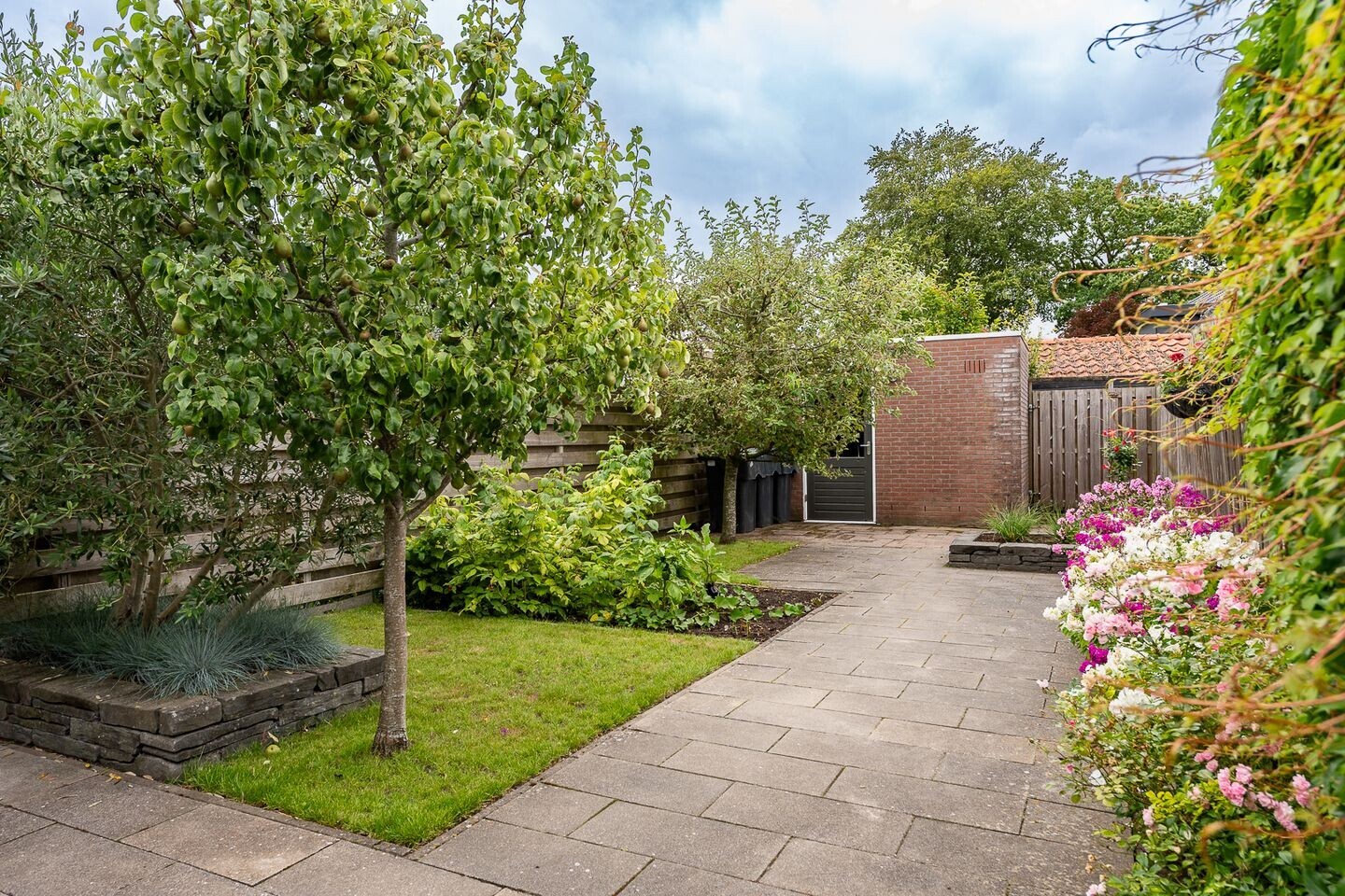 Tussenwoning te koop: Clakenweg 27, Elburg