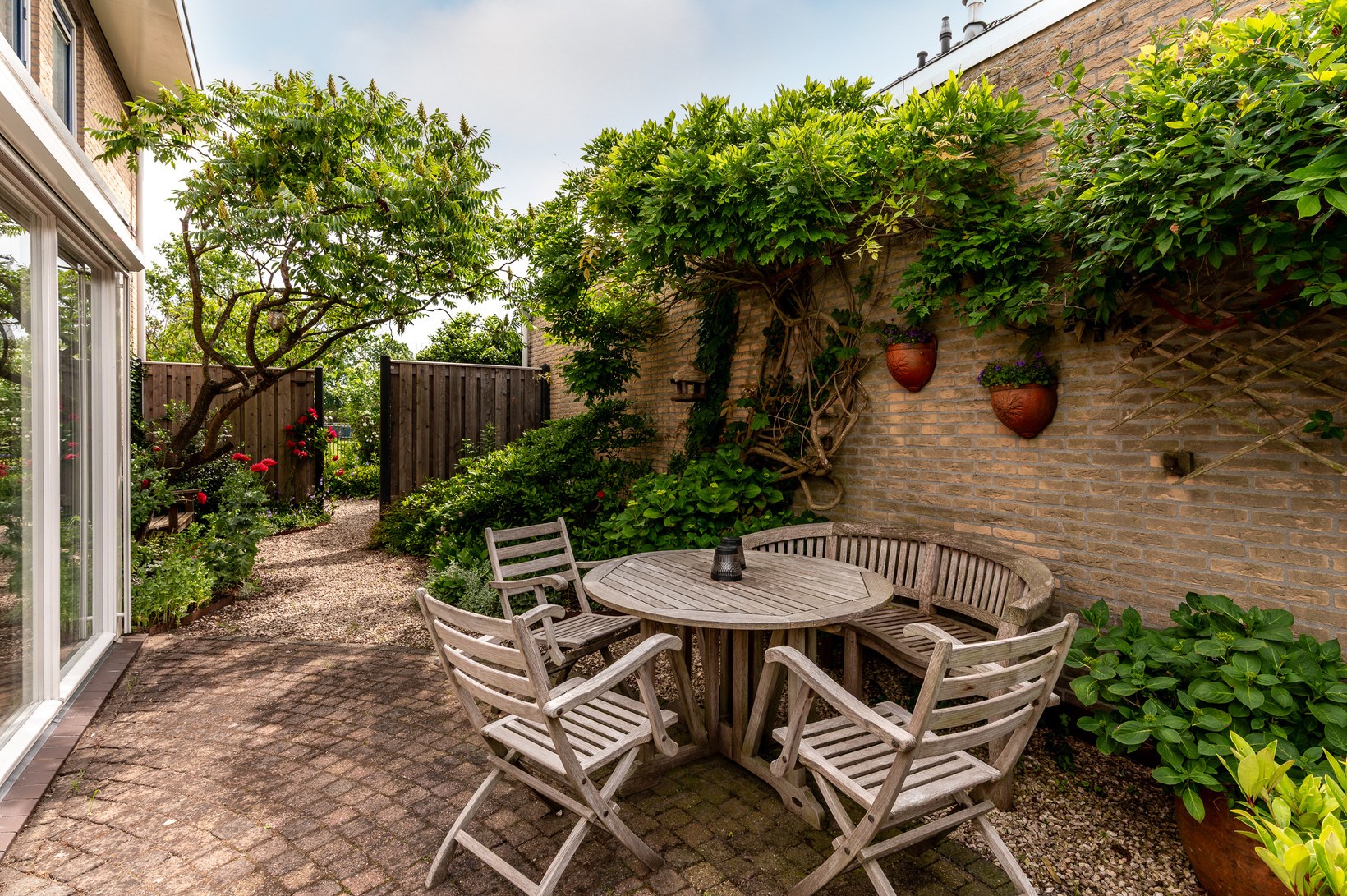 Hoekwoning te koop: Altenaweg 2, Elburg