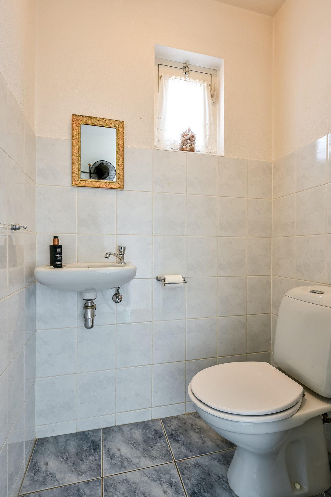 Hoekwoning te koop: Altenaweg 2, Elburg