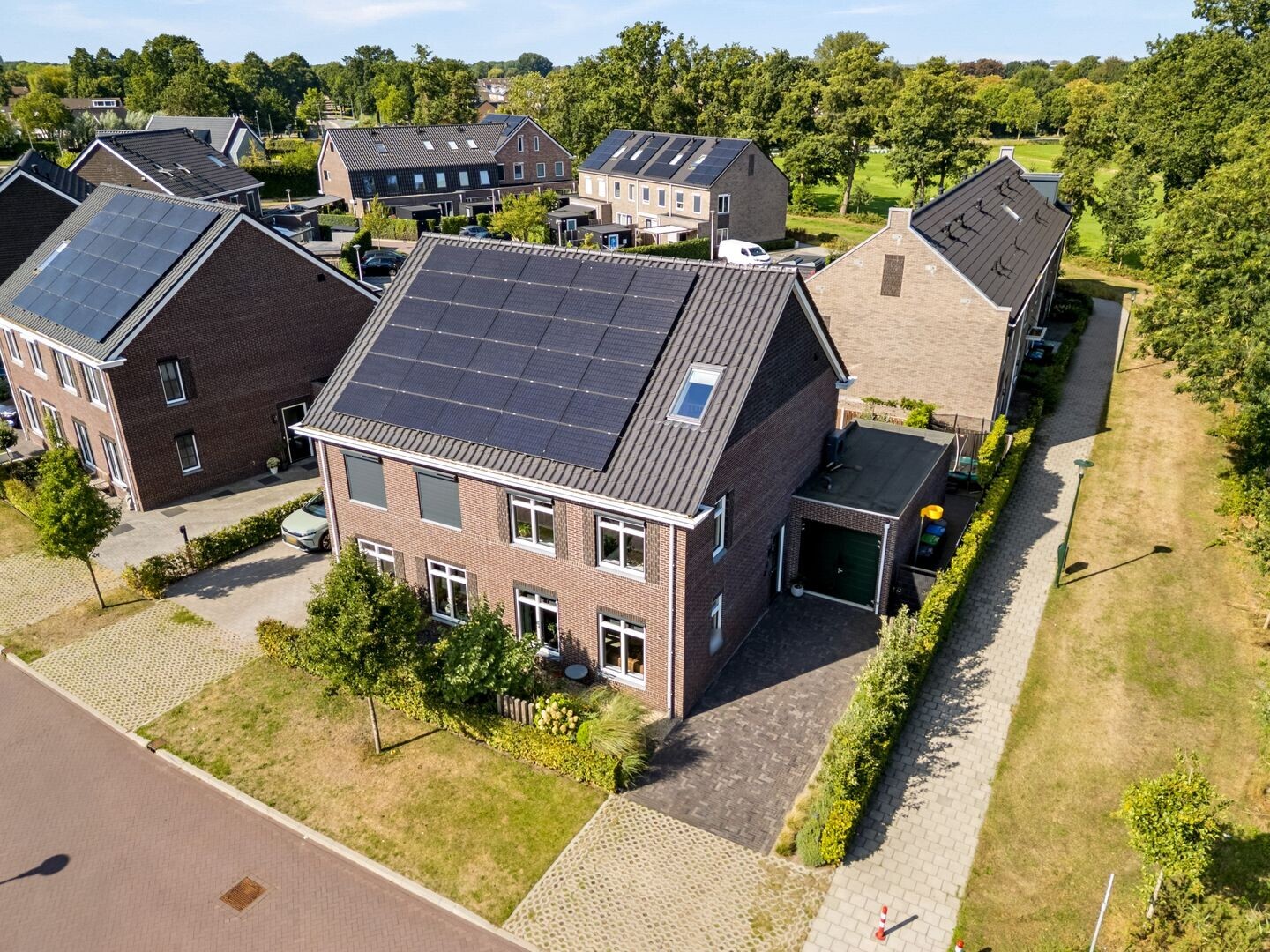 Twee-onder-één-kap te koop: Molendijkjes 25, Elburg