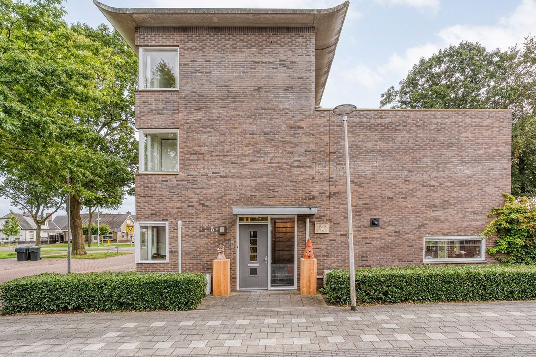 Vrijstaande woning te koop: Ernst Casimirstraat 7, Wezep
