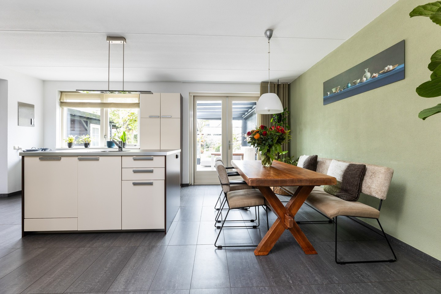 Twee-onder-één-kap te koop: Marga Klompéstraat 10, Wezep