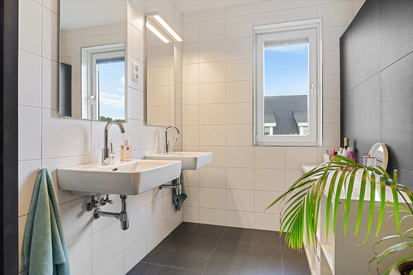 Twee-onder-één-kap te koop: Roseweert 8, Luttenberg