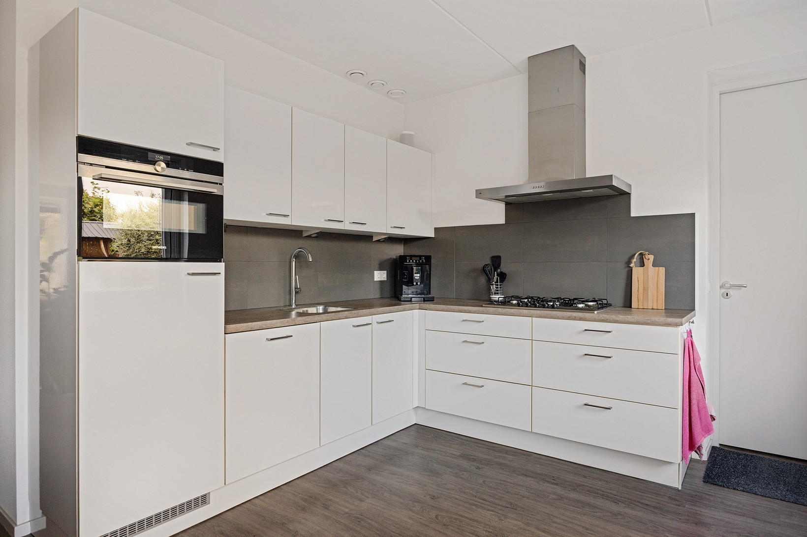 Twee-onder-één-kap te koop: Roseweert 8, Luttenberg