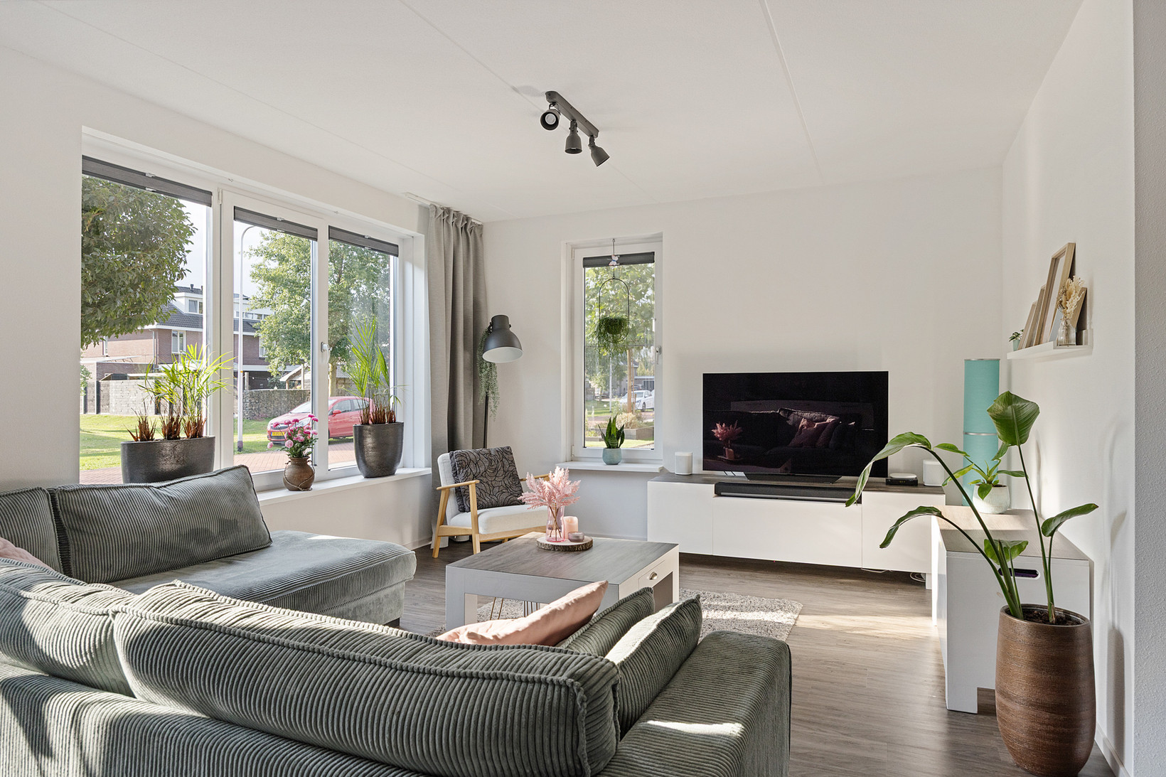 Twee-onder-één-kap te koop: Roseweert 8, Luttenberg