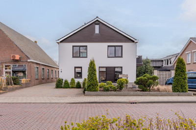 Dorpsstraat 15