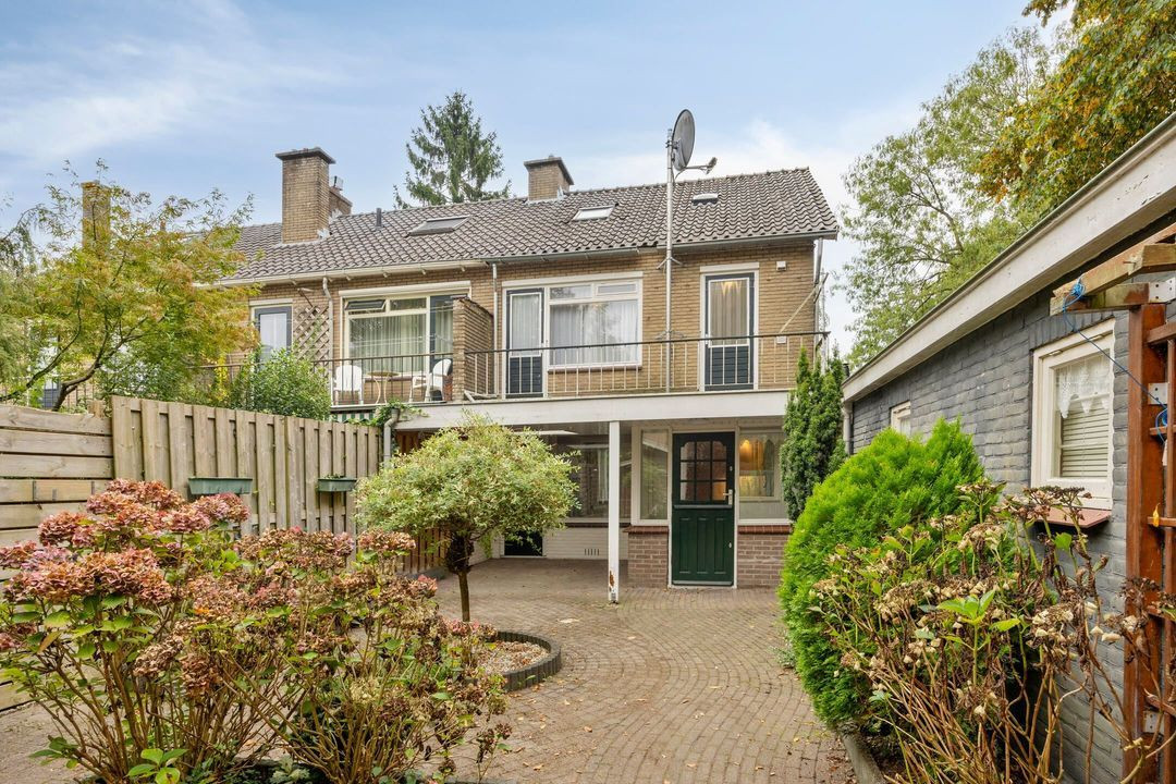 Hoekwoning te koop: Elisabeth Poststraat 16, Epe