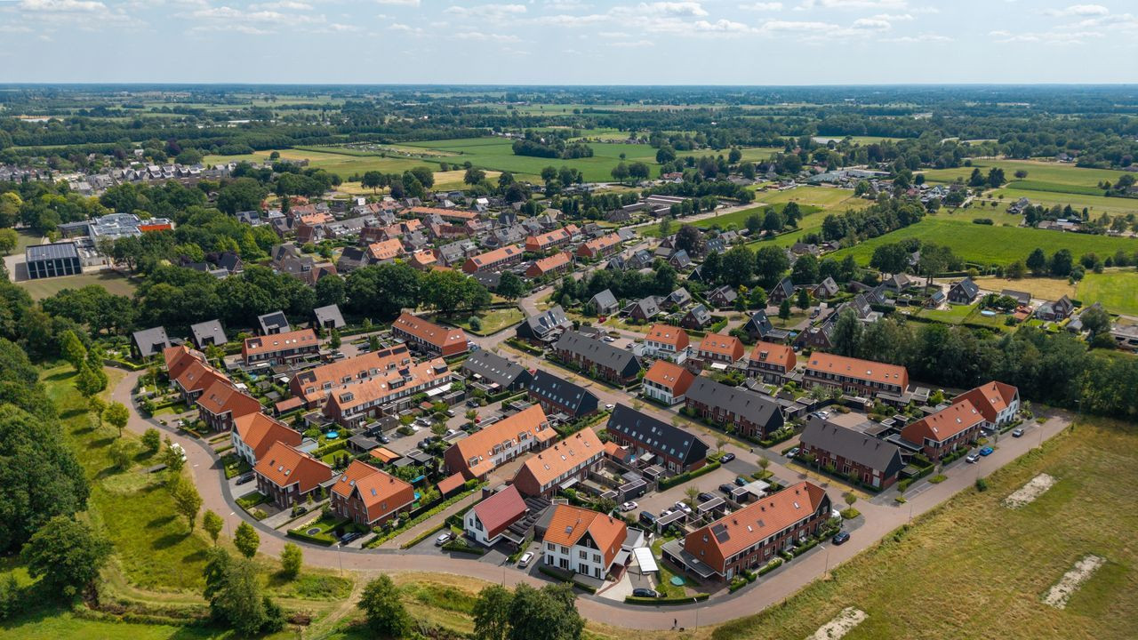 Tussenwoning te koop: Op den Hul 18, Heerde
