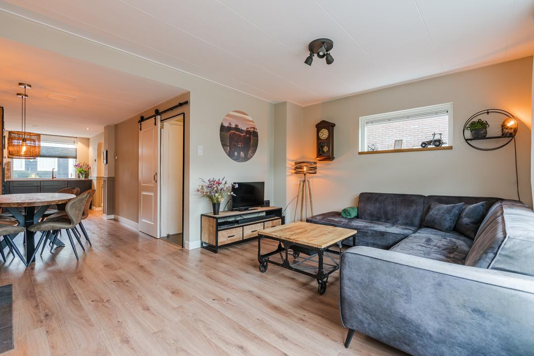 Twee-onder-één-kap te koop: Mezenweg 20, Wapenveld