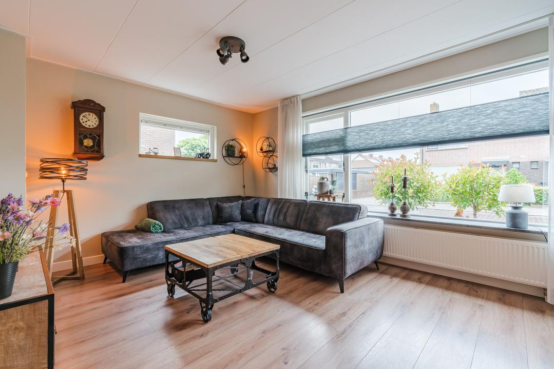 Twee-onder-één-kap te koop: Mezenweg 20, Wapenveld