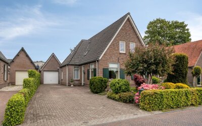 Kerkstraat 23