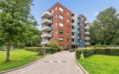 Voorhof 82