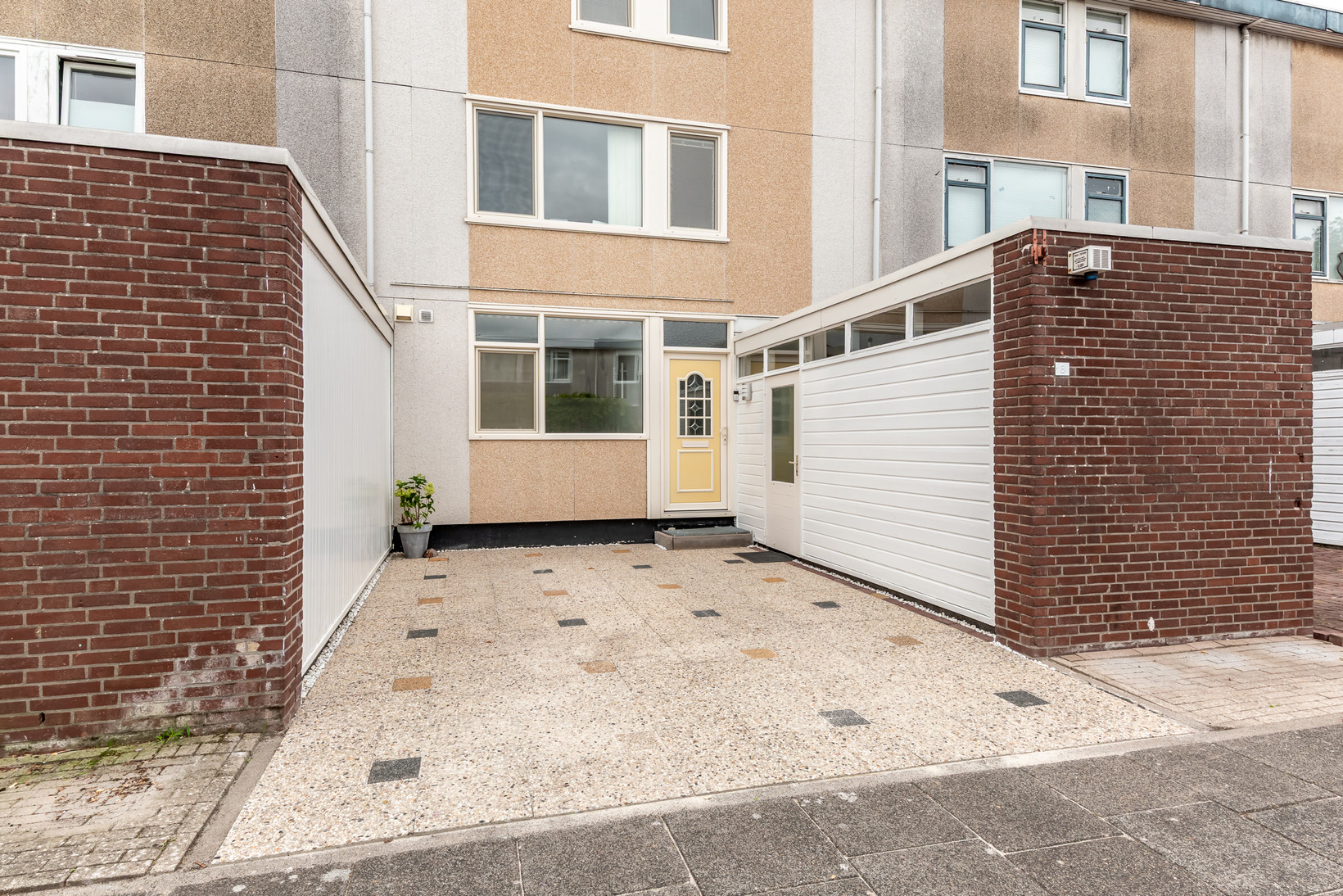 Tussenwoning te koop: Klip 8, Lelystad