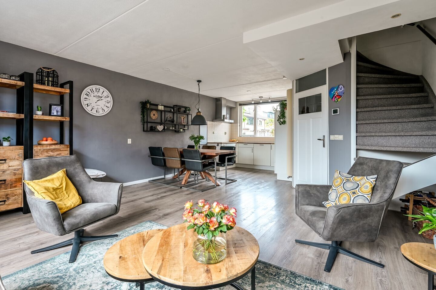 Tussenwoning te koop: Oostzeestraat 210, Lelystad
