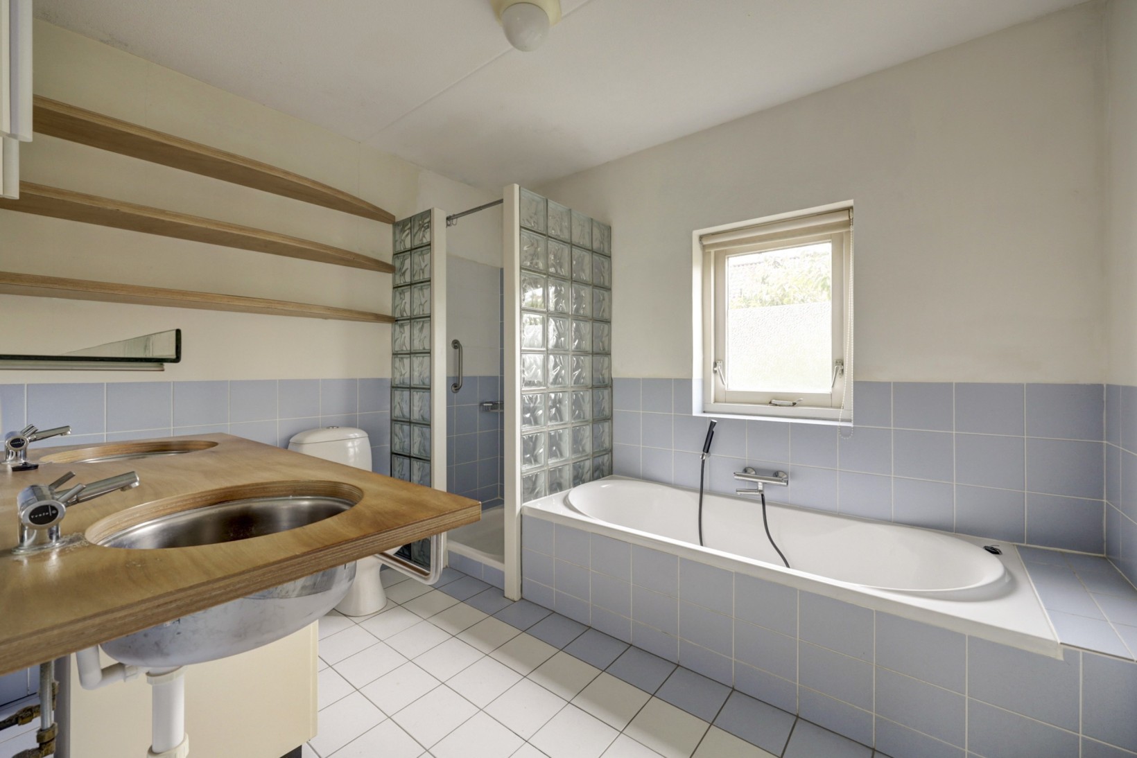 Tussenwoning te koop: Maasstraat 9, Lelystad