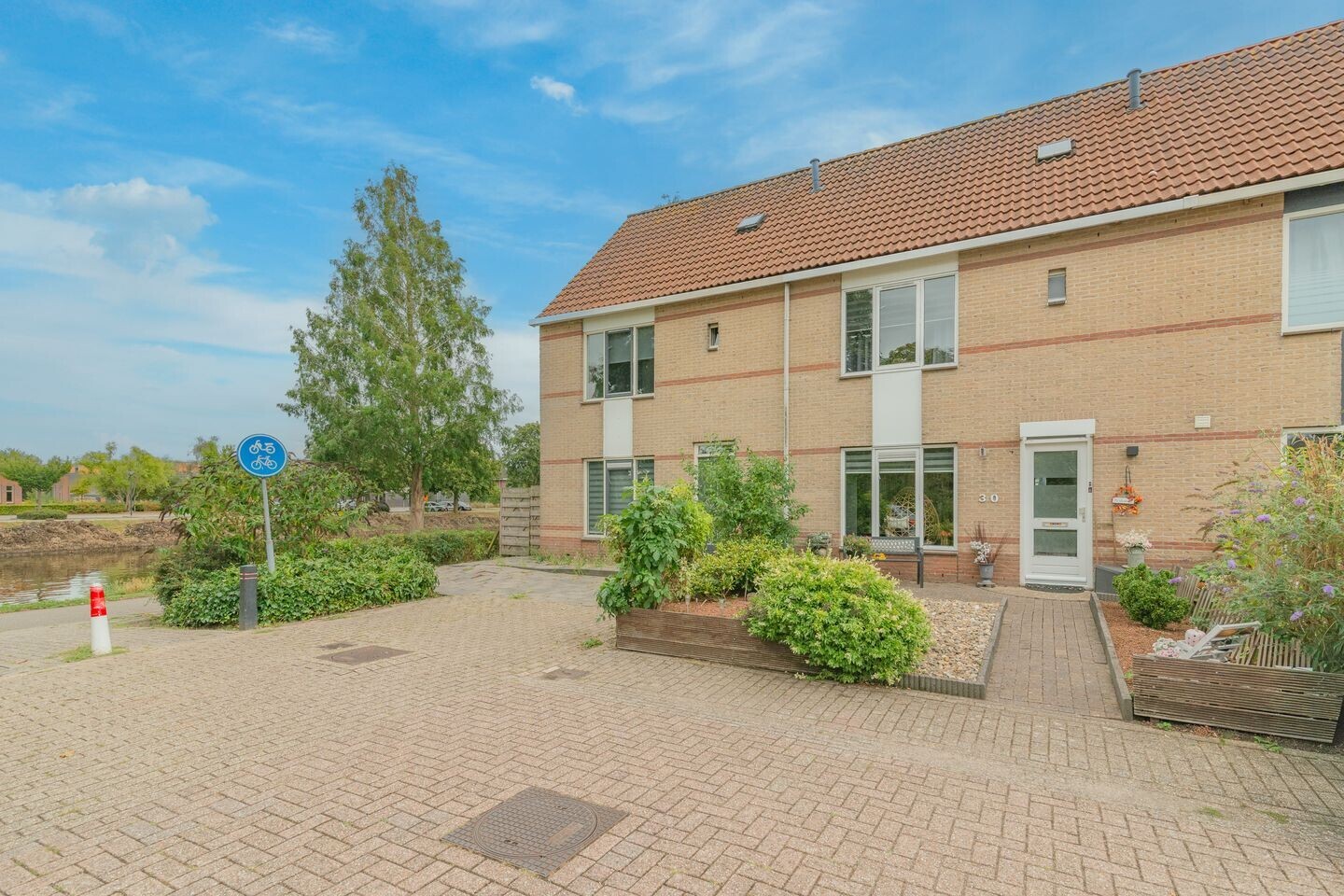 Tussenwoning te koop: Tiberstraat 30, Lelystad