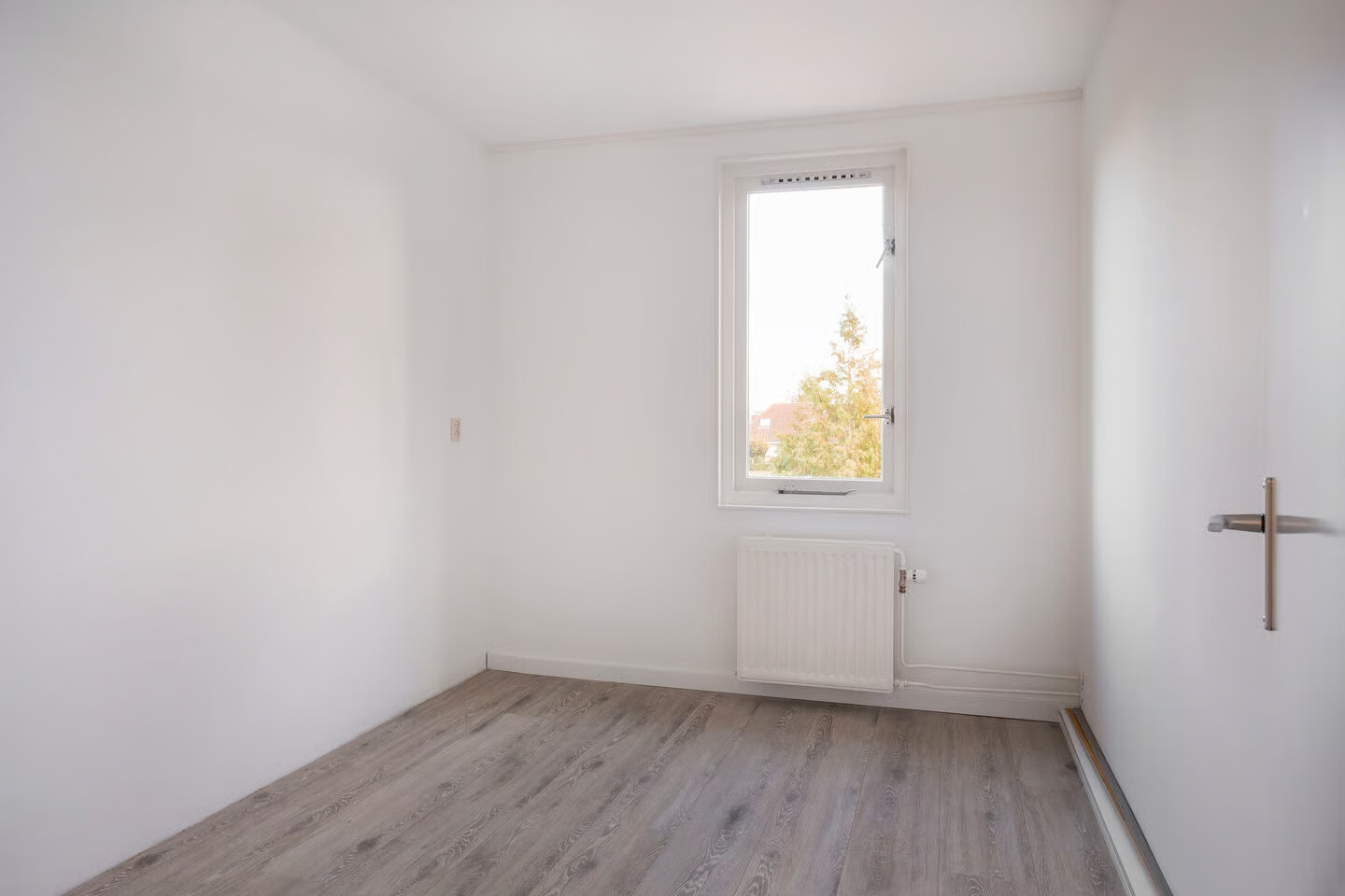 Tussenwoning te huur: Rhônestraat 156, Lelystad