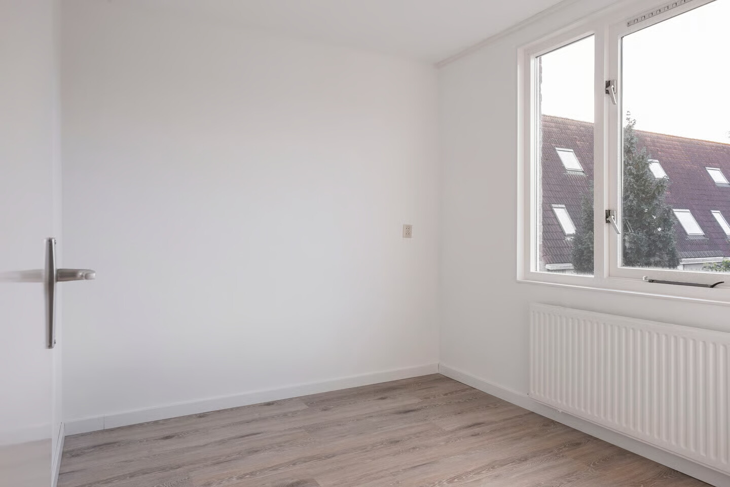 Tussenwoning te huur: Rhônestraat 156, Lelystad