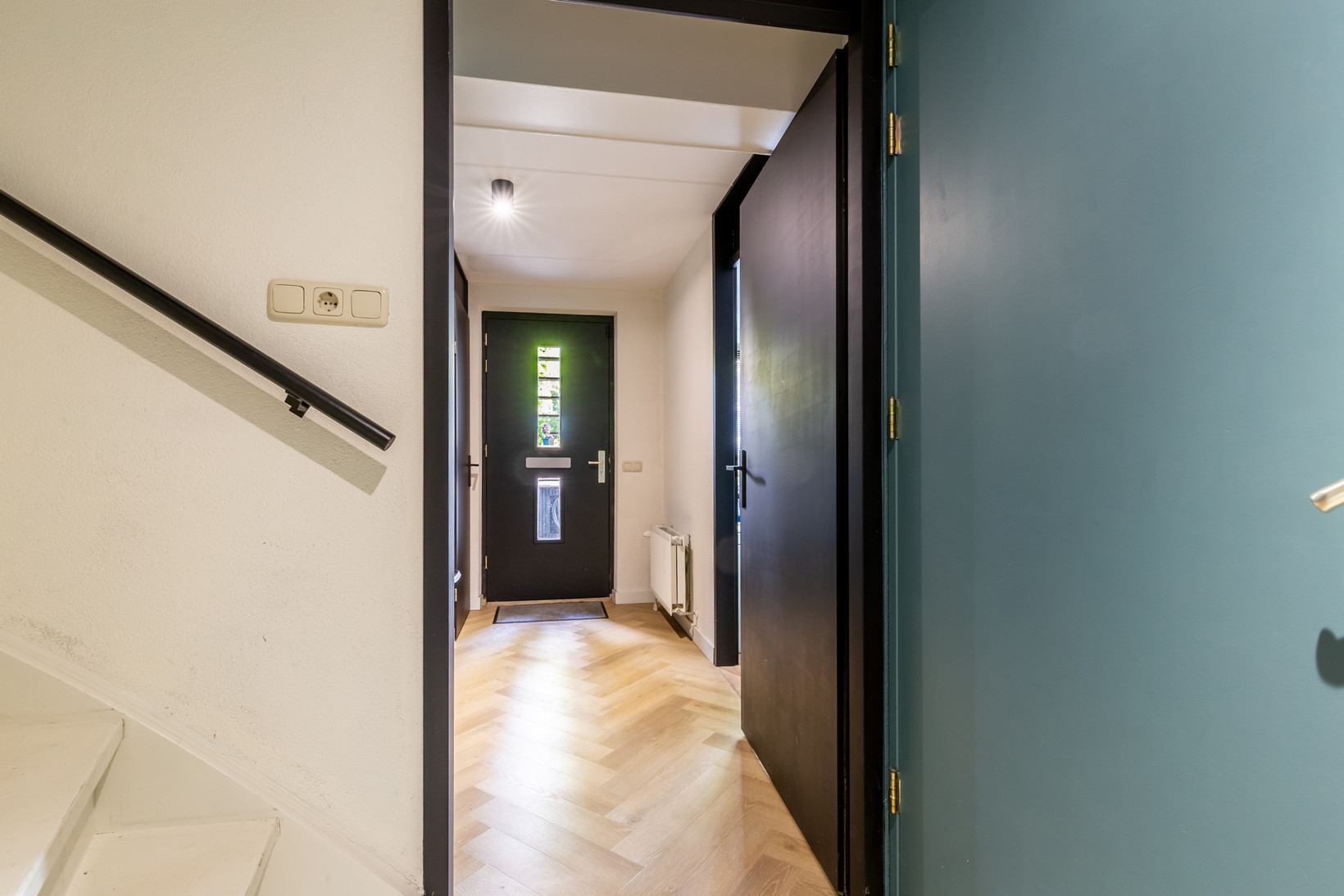 Tussenwoning te koop: Cannenburch 24, Lelystad