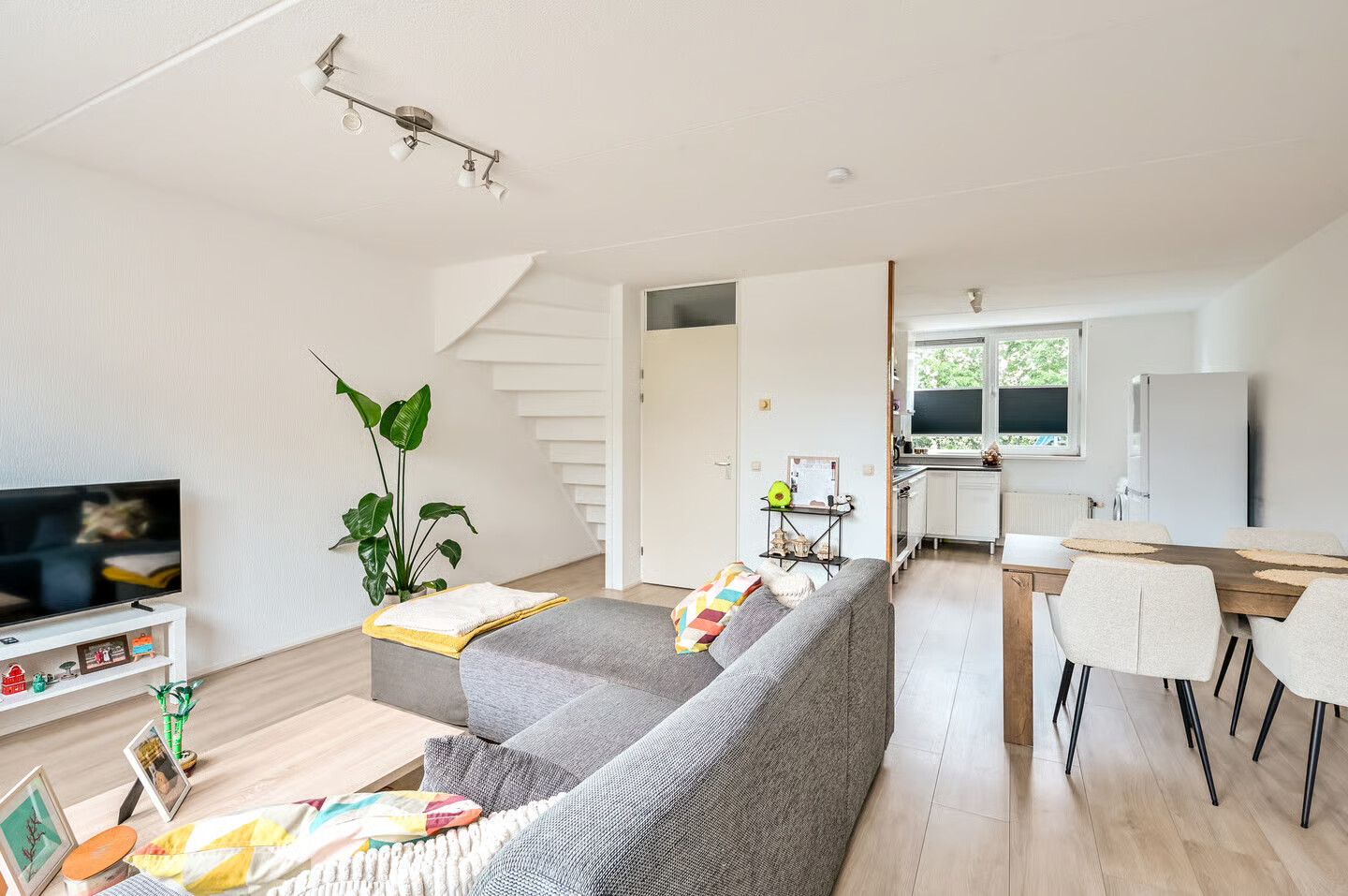Tussenwoning te koop: Pijlersloot 11, Lelystad