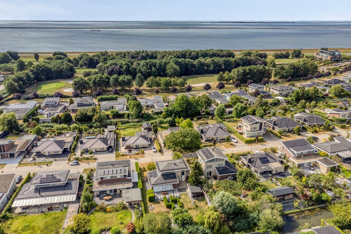Vrijstaande woning te koop: Eaglelaan 47, Lelystad