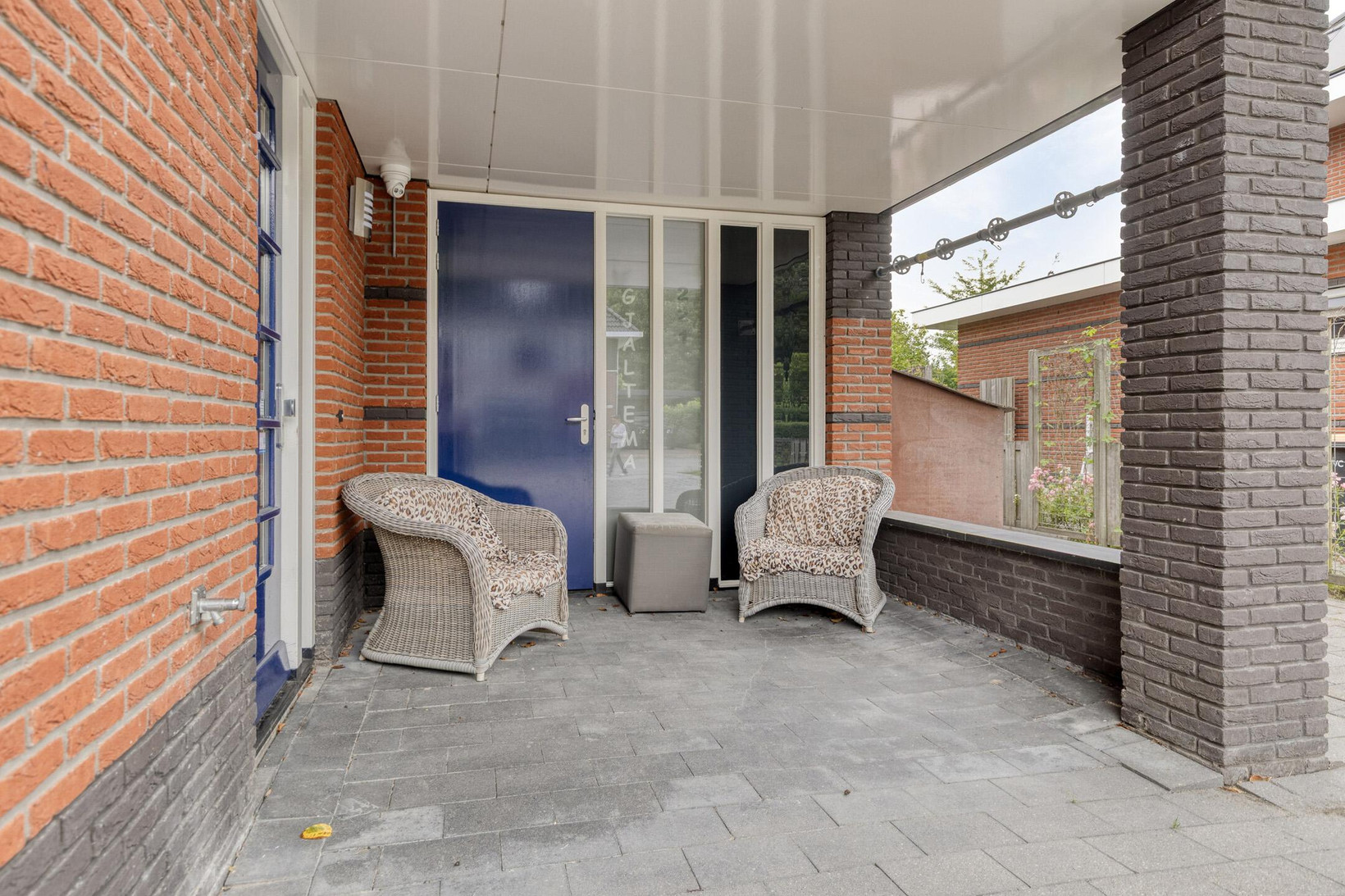 Twee-onder-één-kap te koop: Albatroslaan 221, Lelystad