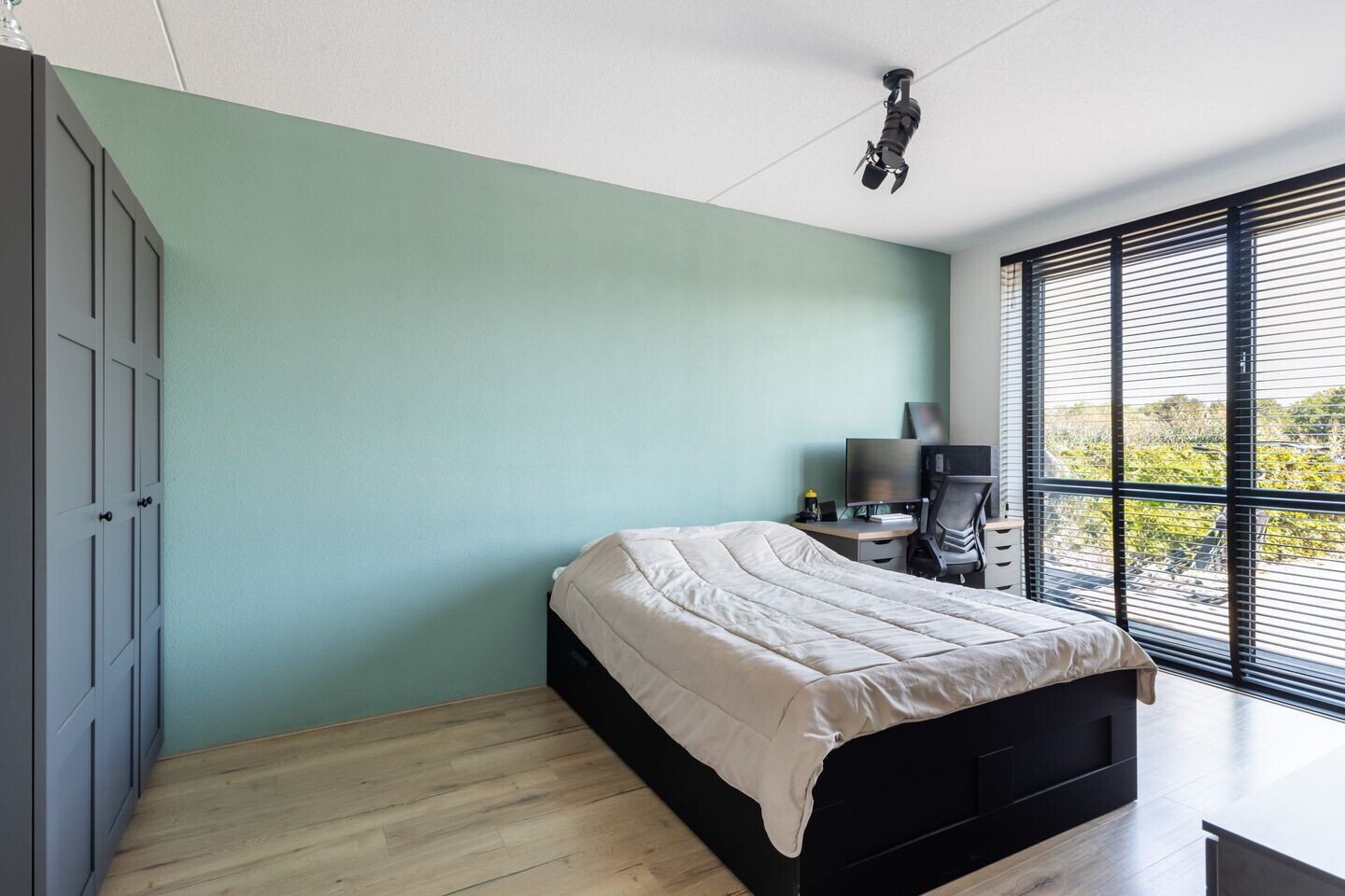 Tussenwoning te koop: Vliegent Hert 74, Lelystad