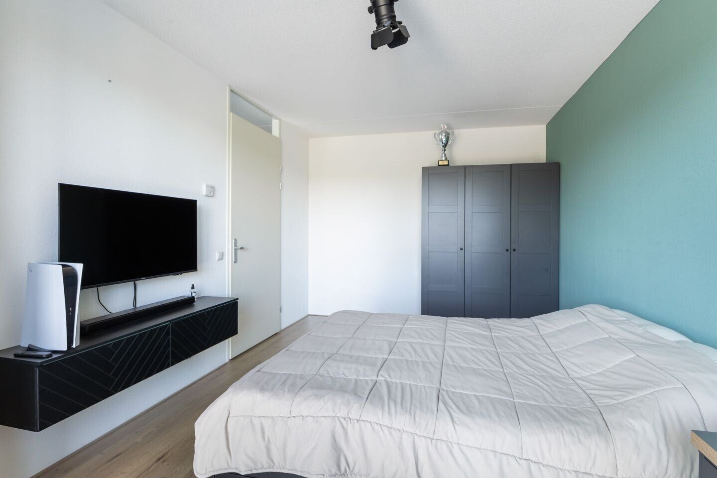 Tussenwoning te koop: Vliegent Hert 74, Lelystad