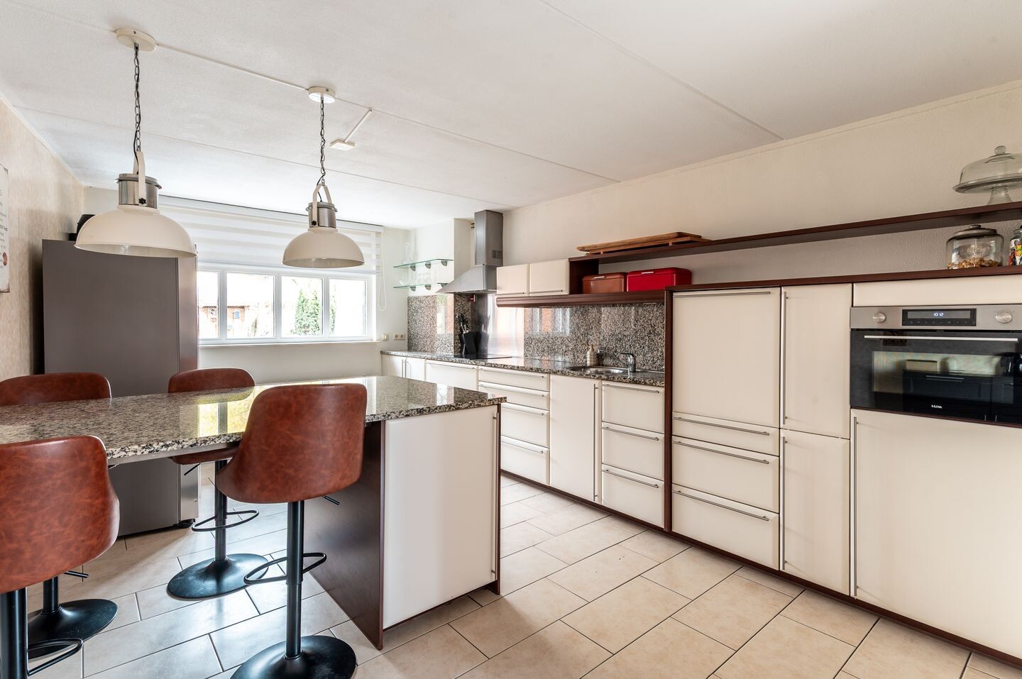 Tussenwoning te koop: Langstraat 56, Lelystad