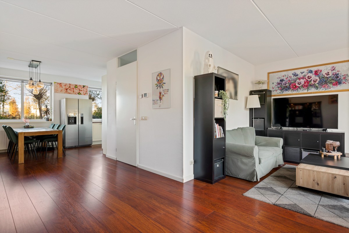 Vrijstaande woning te koop: Parnassialaan 1, Lelystad