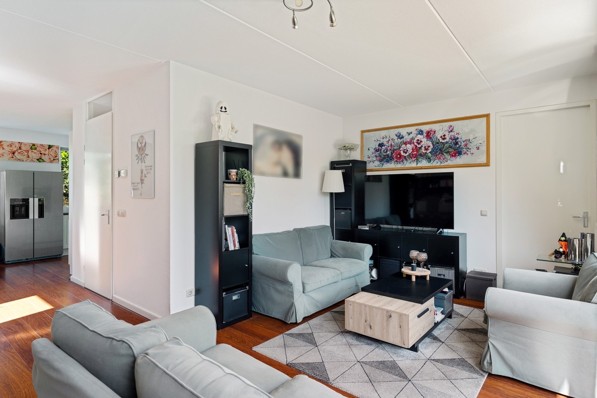 Vrijstaande woning te koop: Parnassialaan 1, Lelystad