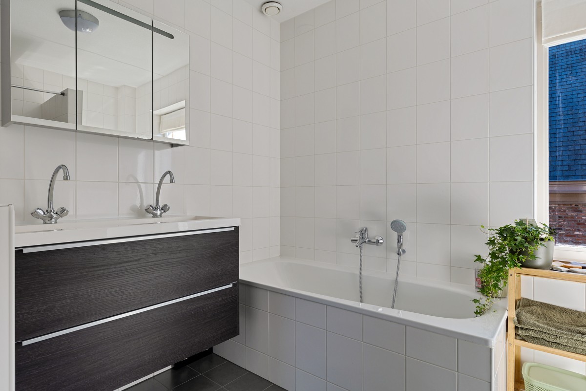 Vrijstaande woning te koop: Parnassialaan 1, Lelystad