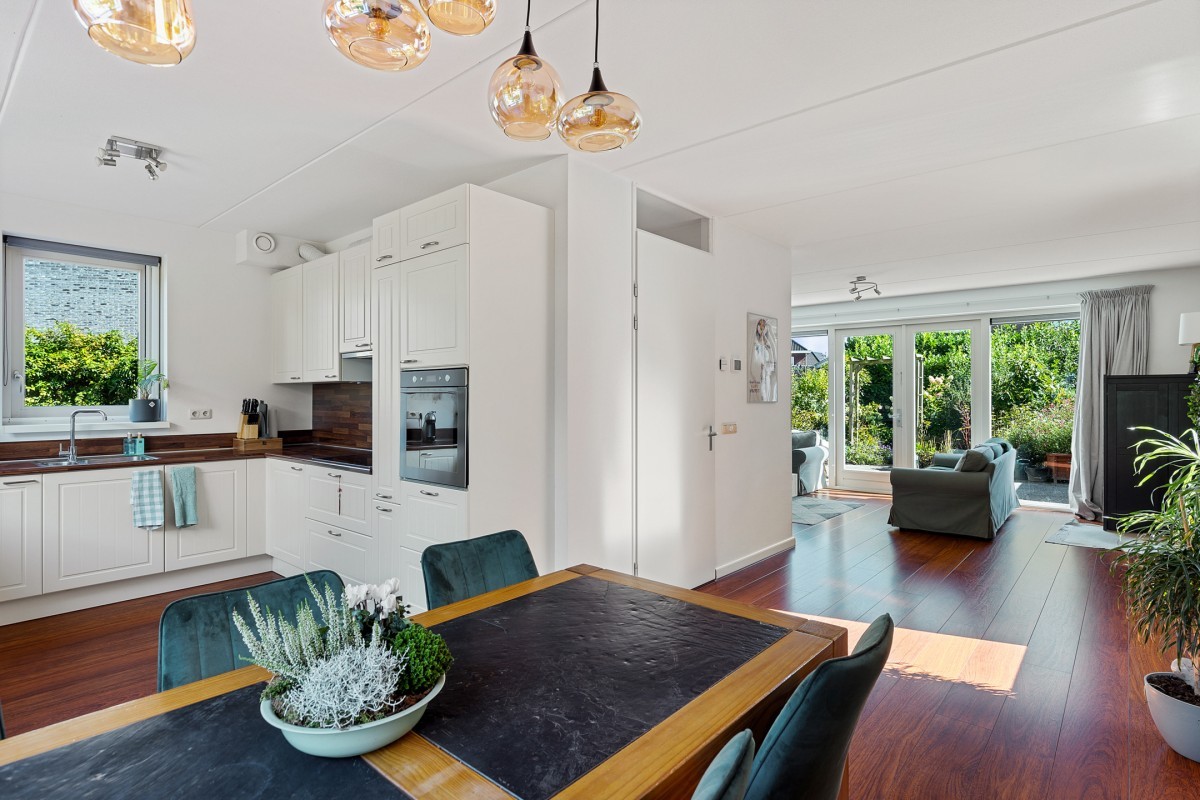 Vrijstaande woning te koop: Parnassialaan 1, Lelystad