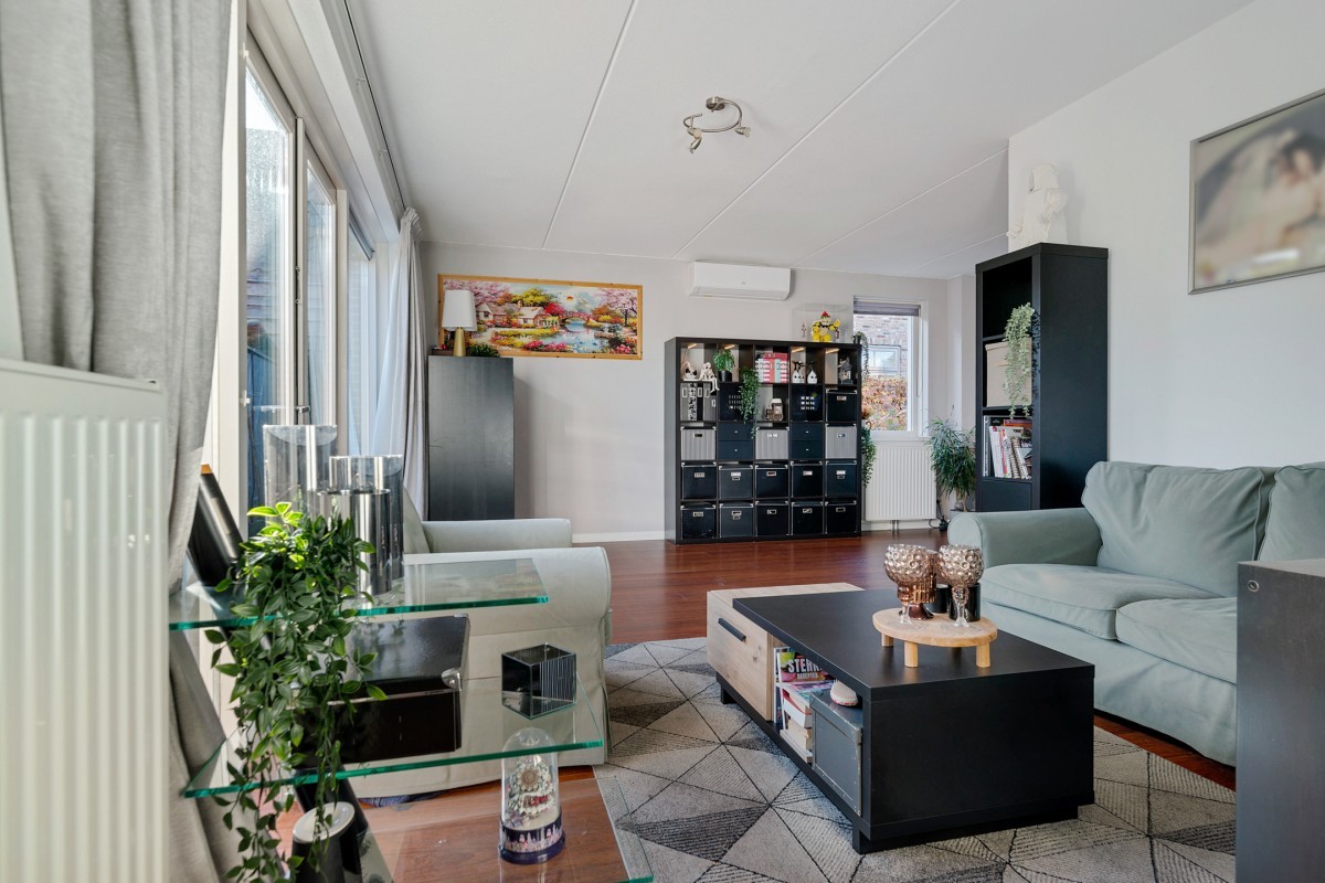 Vrijstaande woning te koop: Parnassialaan 1, Lelystad