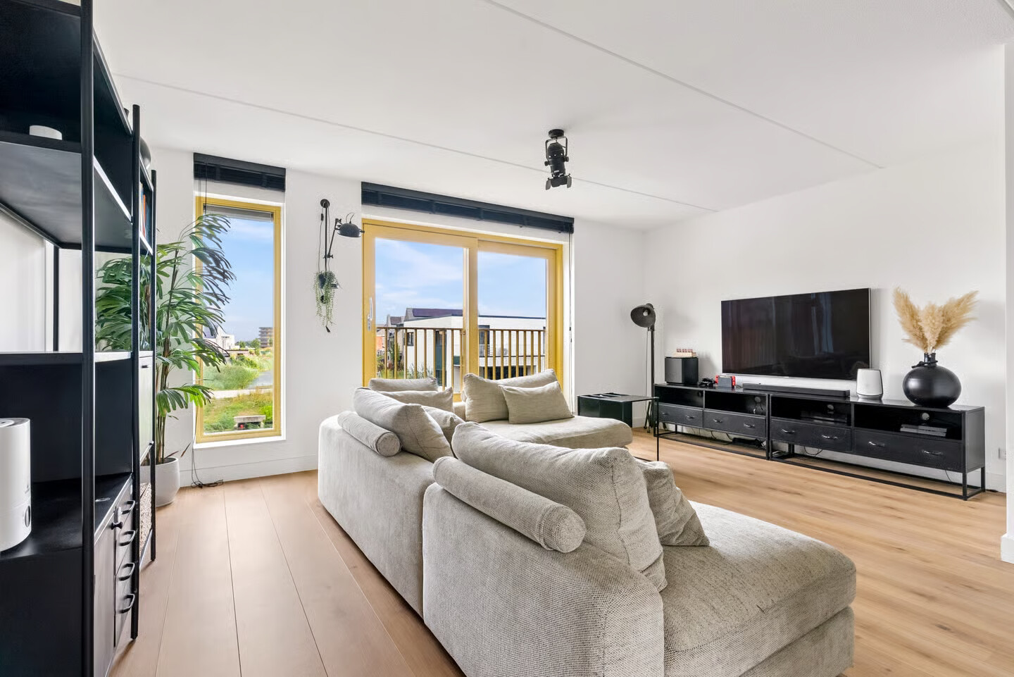 Tussenwoning te koop: Haagwinde 15, Lelystad