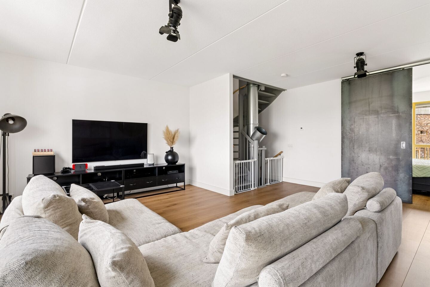 Tussenwoning te koop: Haagwinde 15, Lelystad