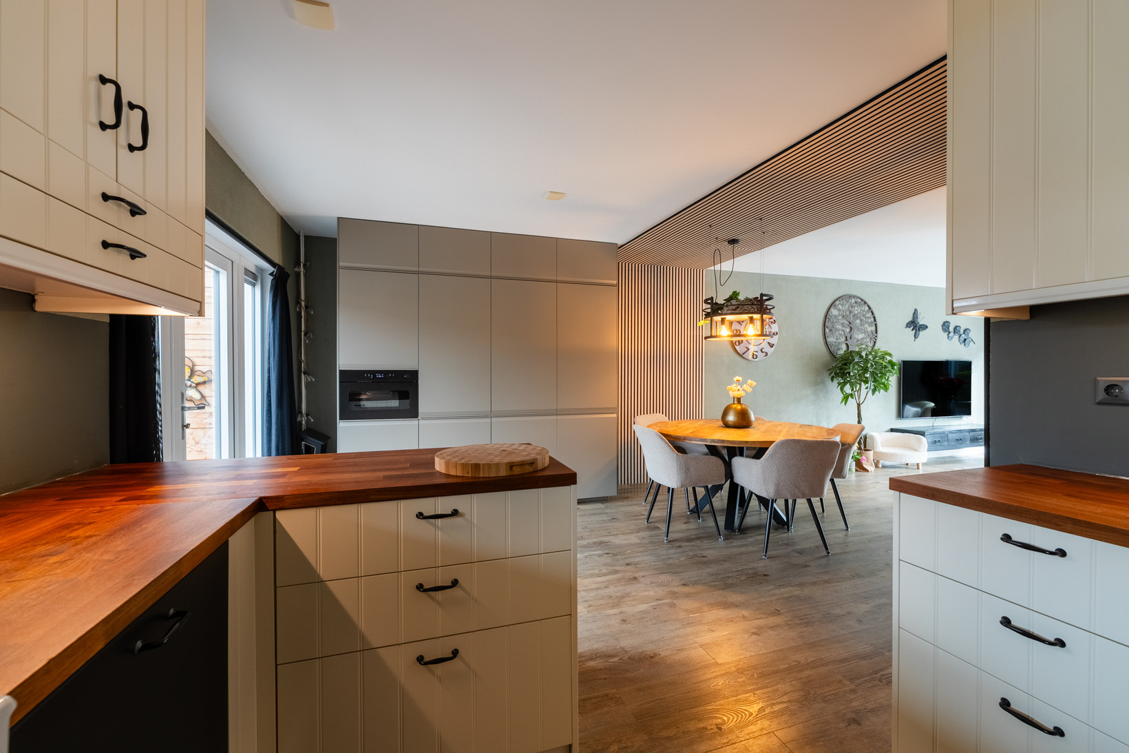 Tussenwoning te koop: De Connemara 6, Dronten