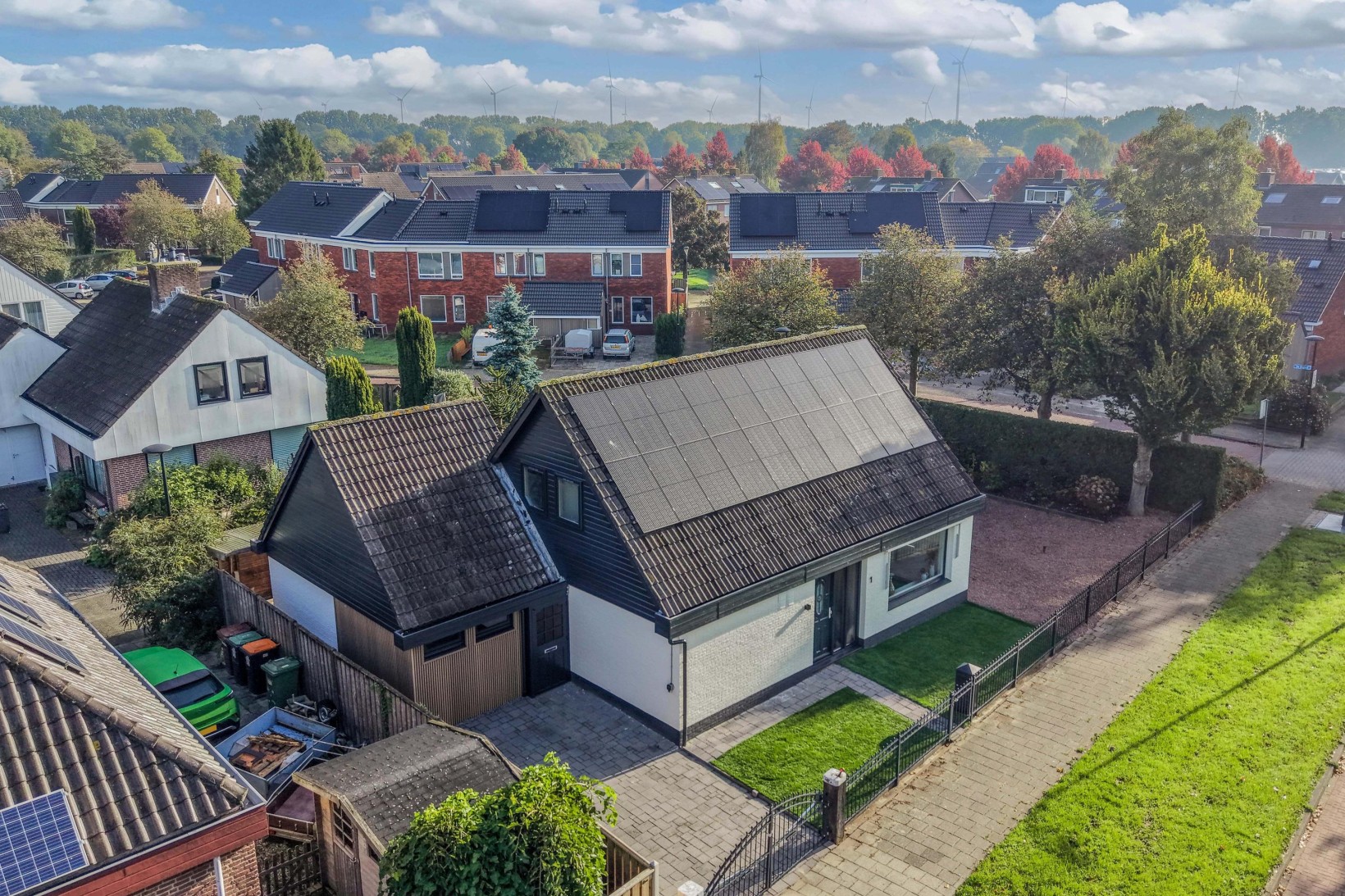 Vrijstaande woning te koop: De Banier 1, Swifterbant