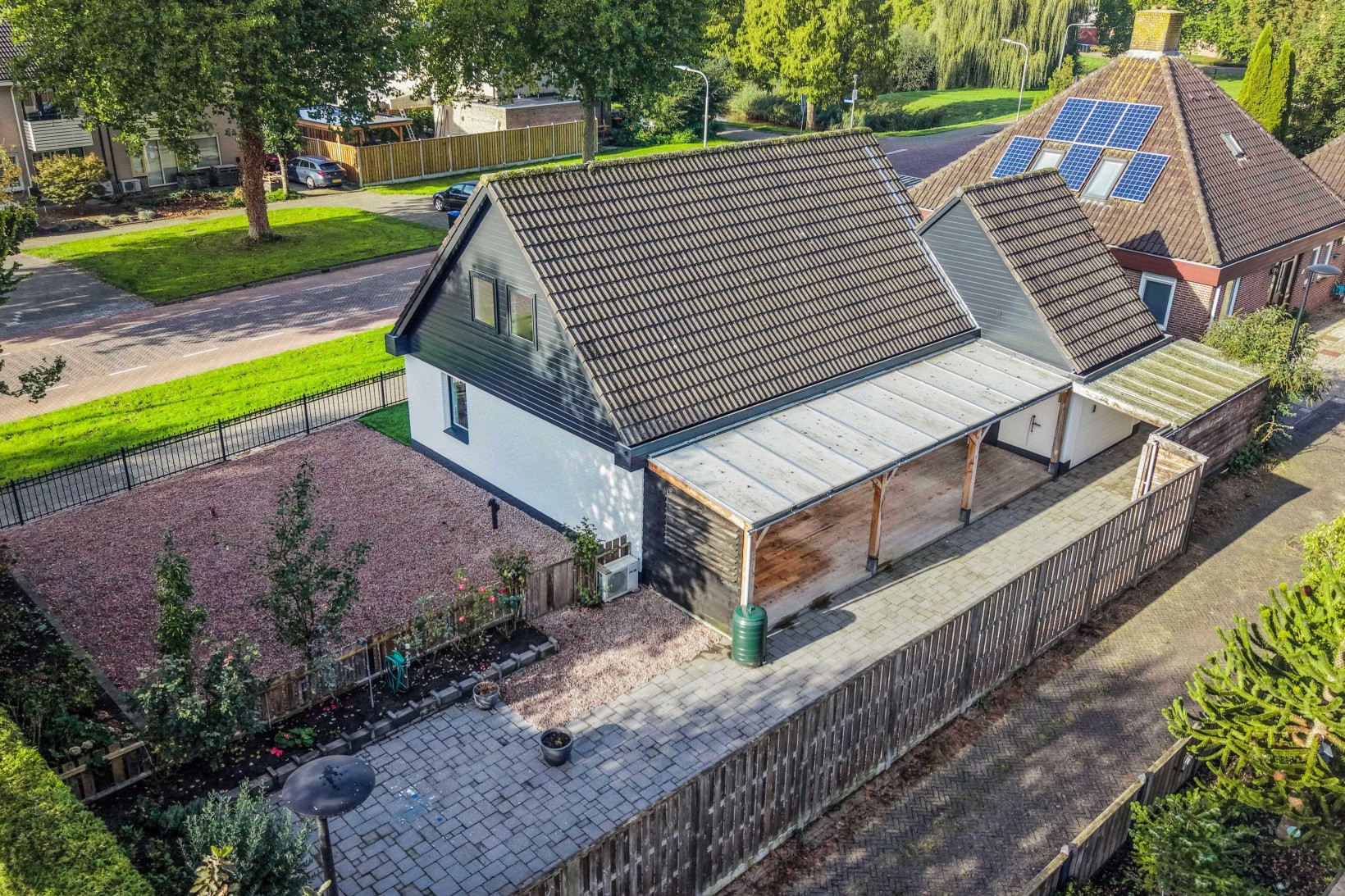 Vrijstaande woning te koop: De Banier 1, Swifterbant