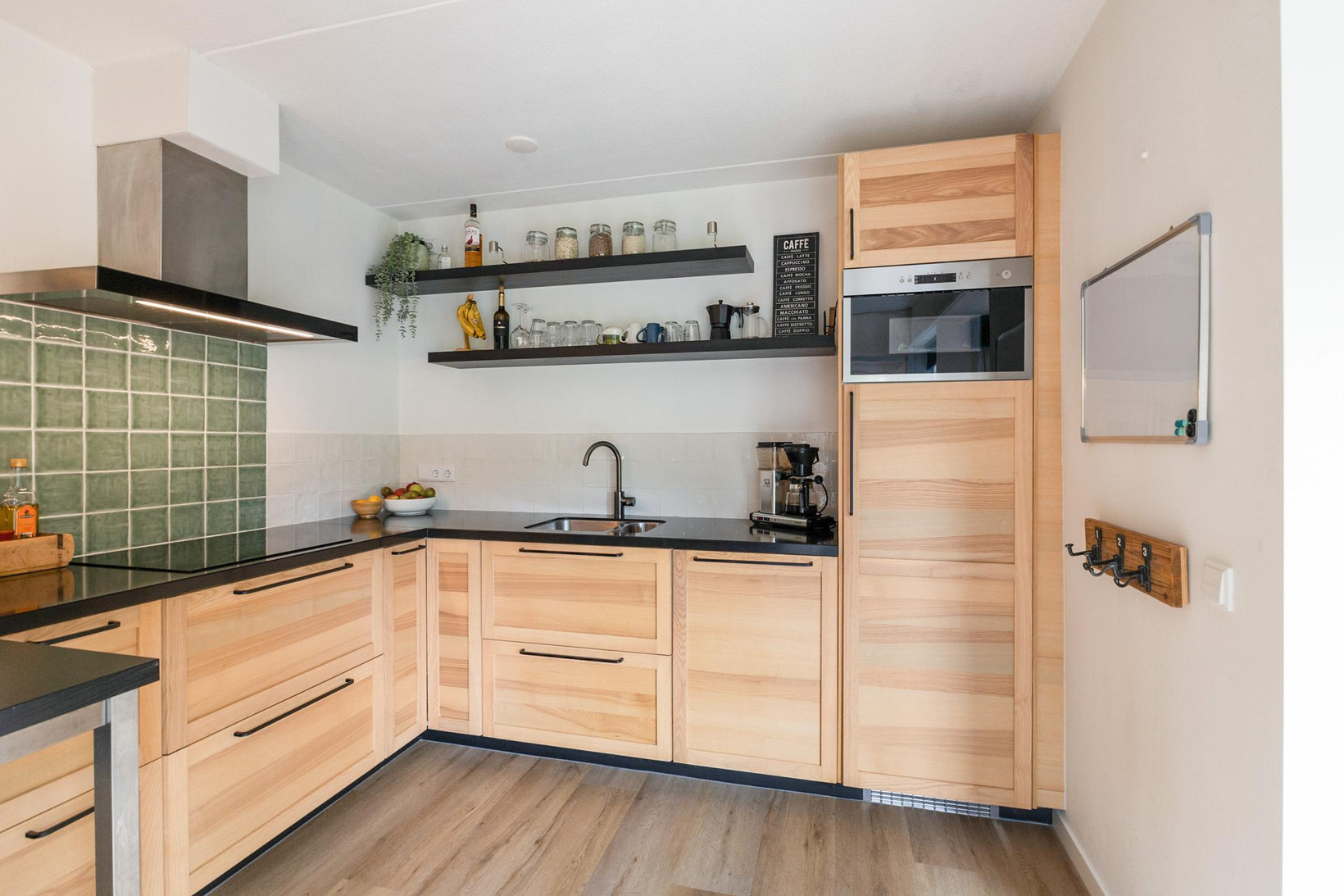 Tussenwoning te koop: Struikheideveld 12, Swifterbant