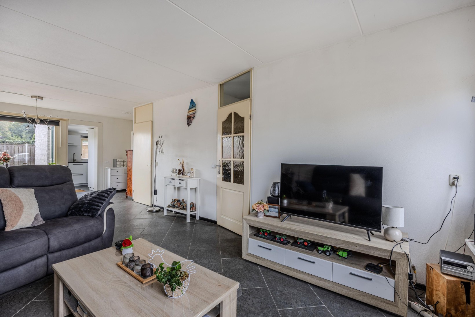 Hoekwoning te koop: Karwijhof 12, Biddinghuizen