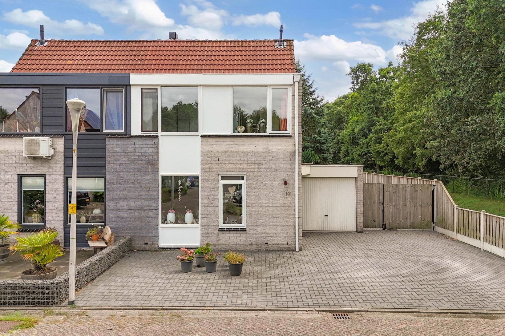 Hoekwoning te koop: Karwijhof 12, Biddinghuizen