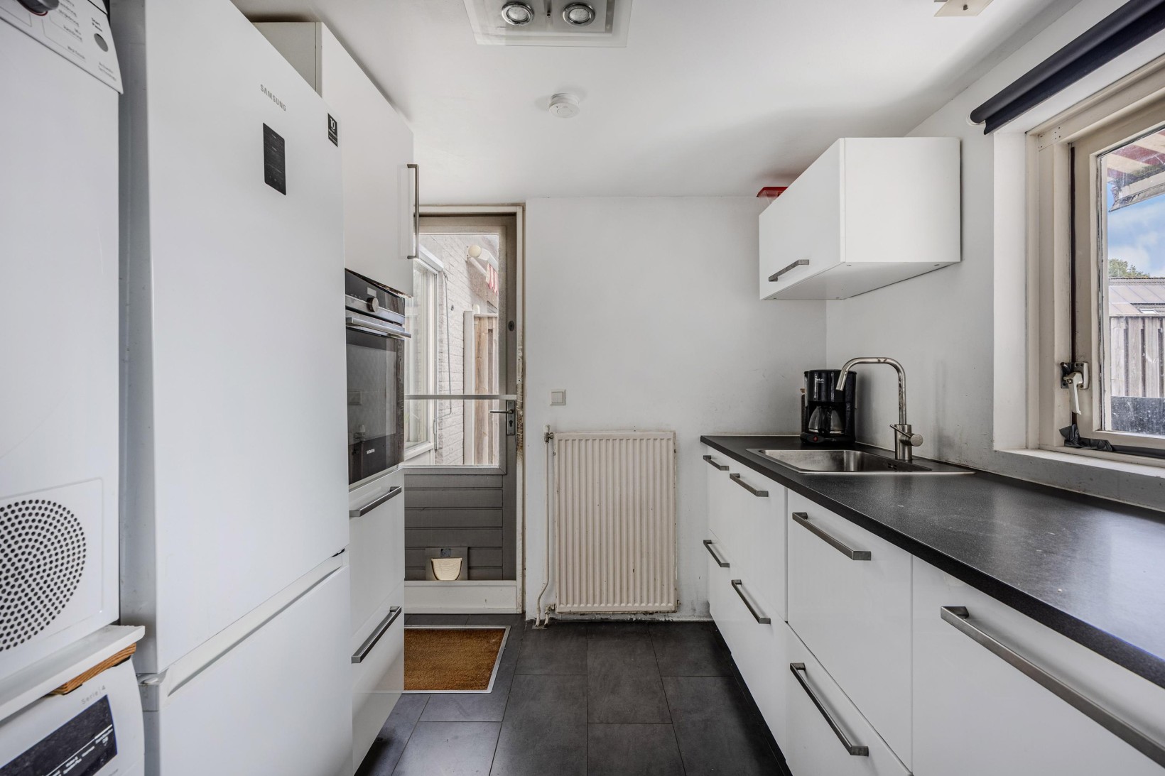 Hoekwoning te koop: Karwijhof 12, Biddinghuizen