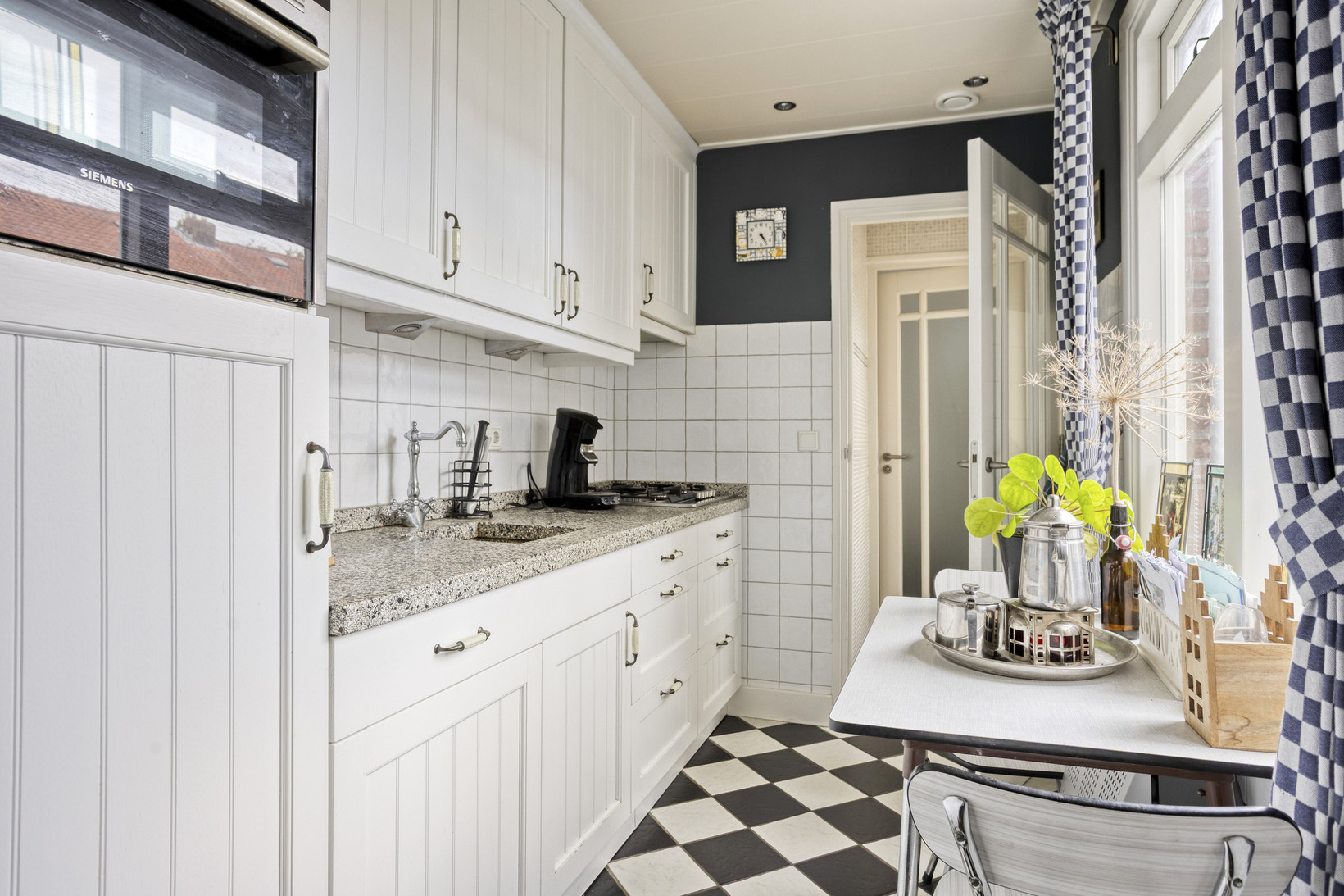 Tussenwoning te koop: Louise de Colignysingel 49, Kampen