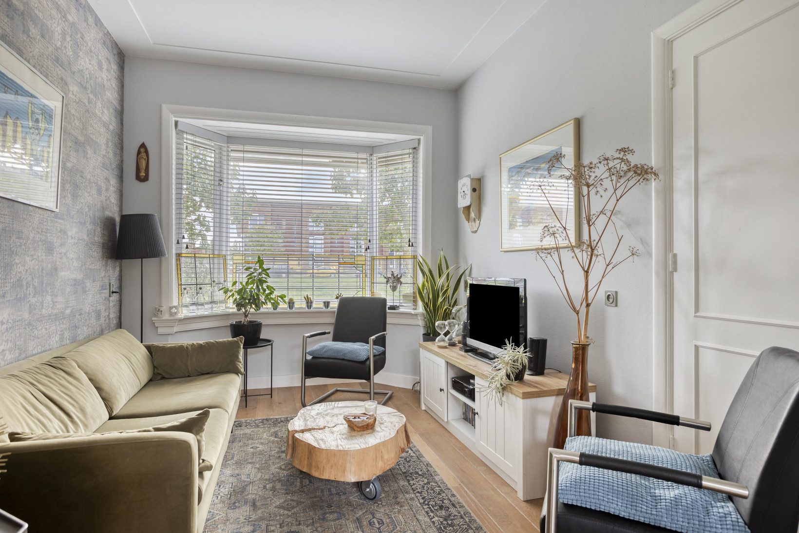 Tussenwoning te koop: Louise de Colignysingel 49, Kampen