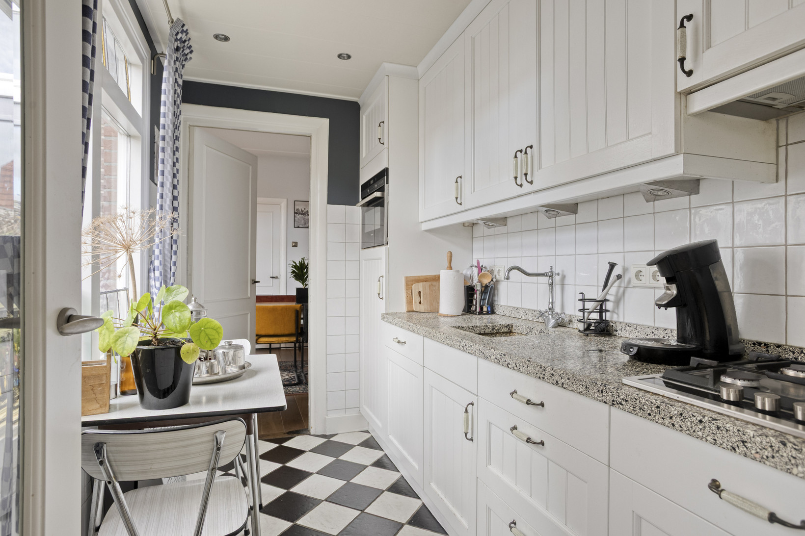 Tussenwoning te koop: Louise de Colignysingel 49, Kampen
