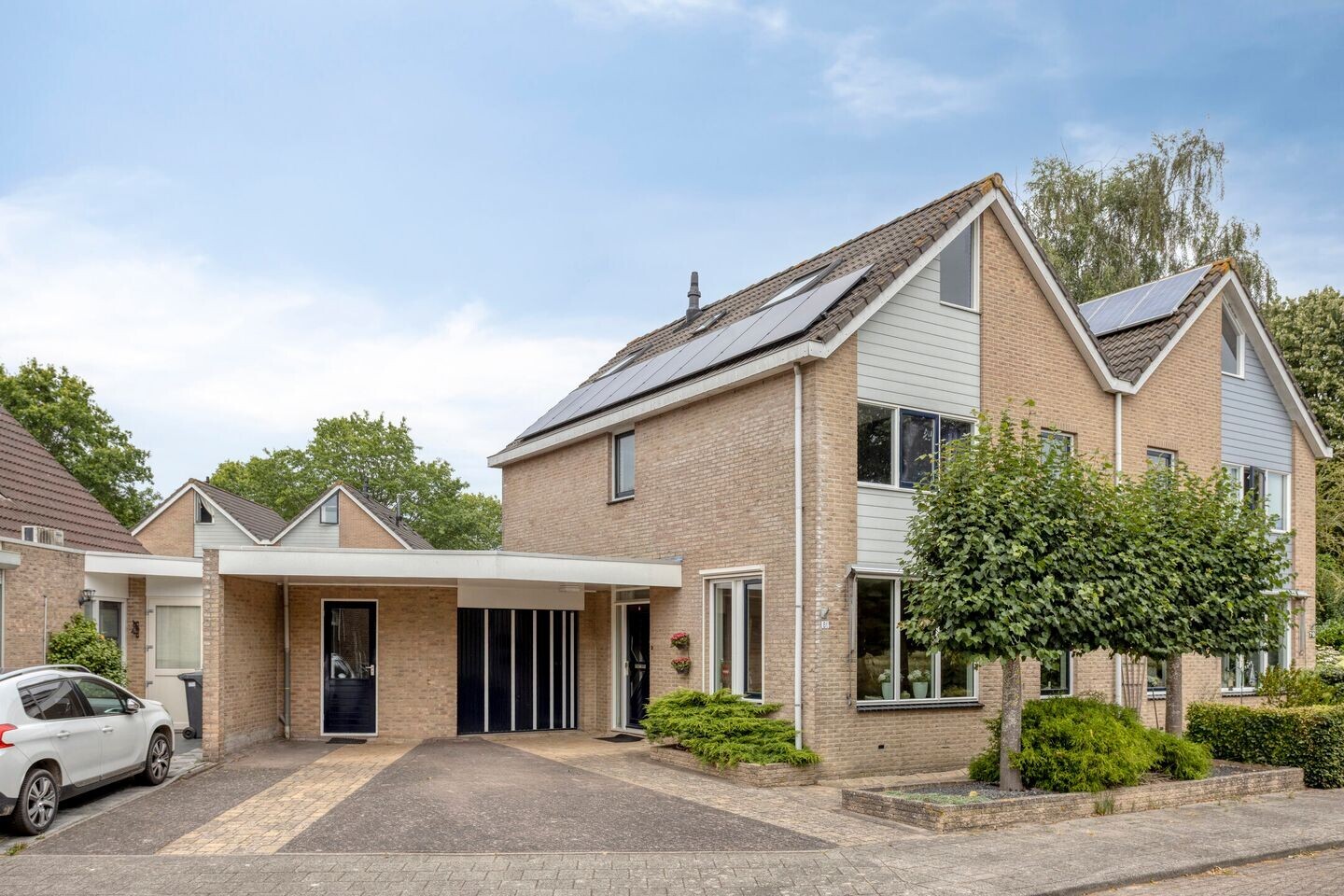 Tussenwoning te koop: Marinus Postlaan 81, Kampen